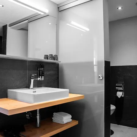Eiger Chic Hotel *